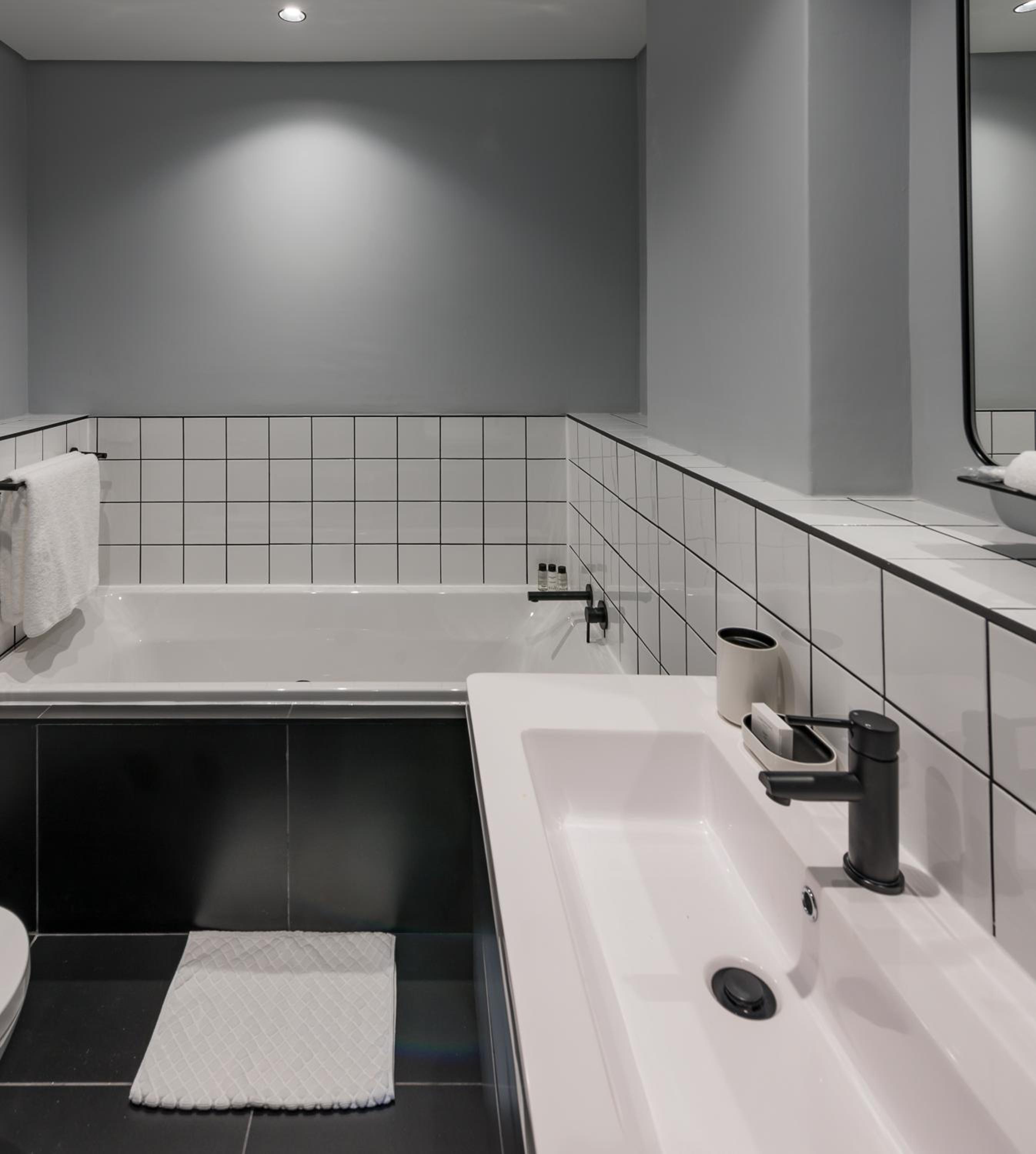 The Onyx Apartment Hotel by NEWMARK