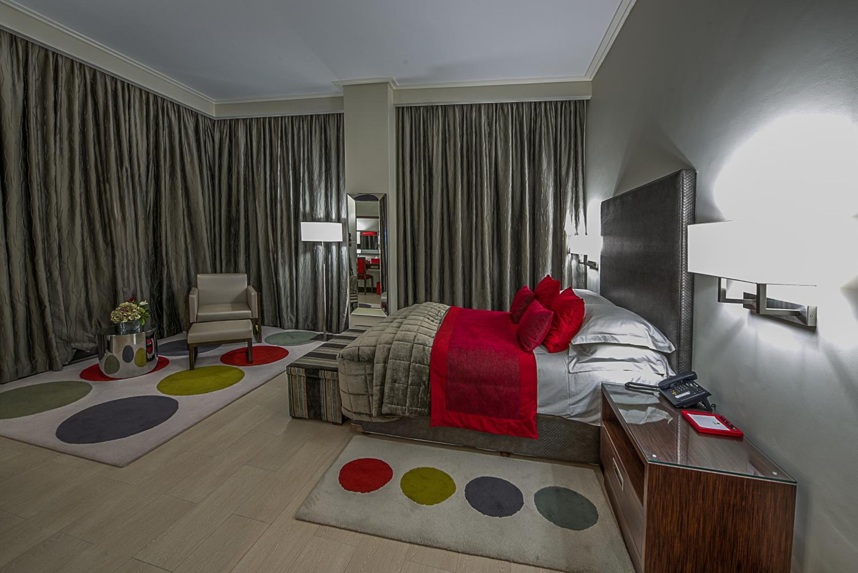 The George Hotel