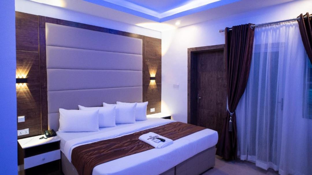 Presken Hotels Water Cooperation, Victoria Island