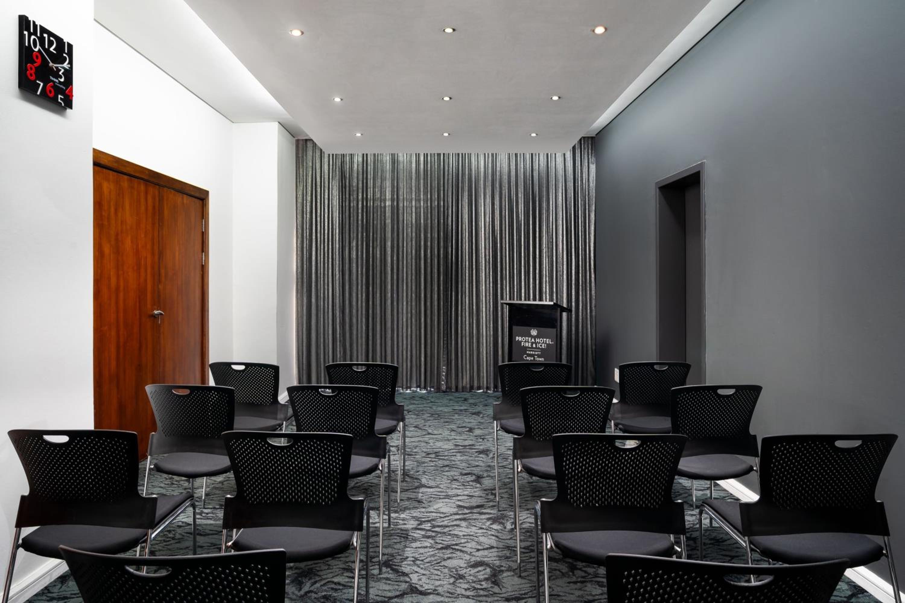 Protea Hotel Fire & Ice by Marriott Cape Town