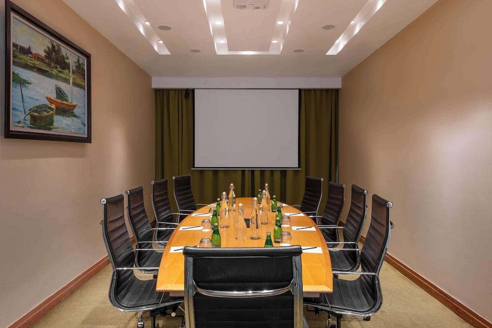 Radisson Blu Anchorage Hotel, Lagos, V.I.