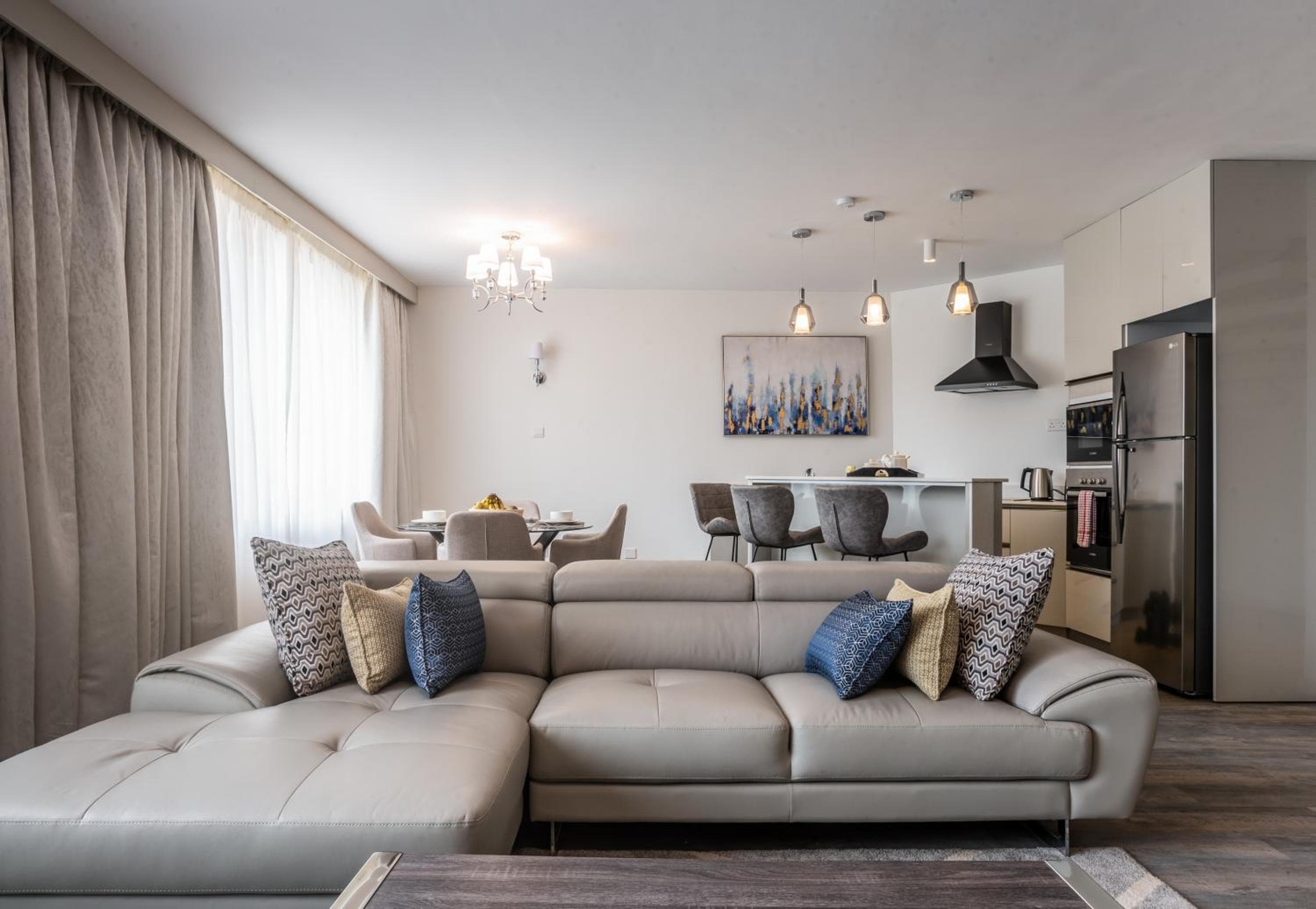 Yaya Hotel & Apartments