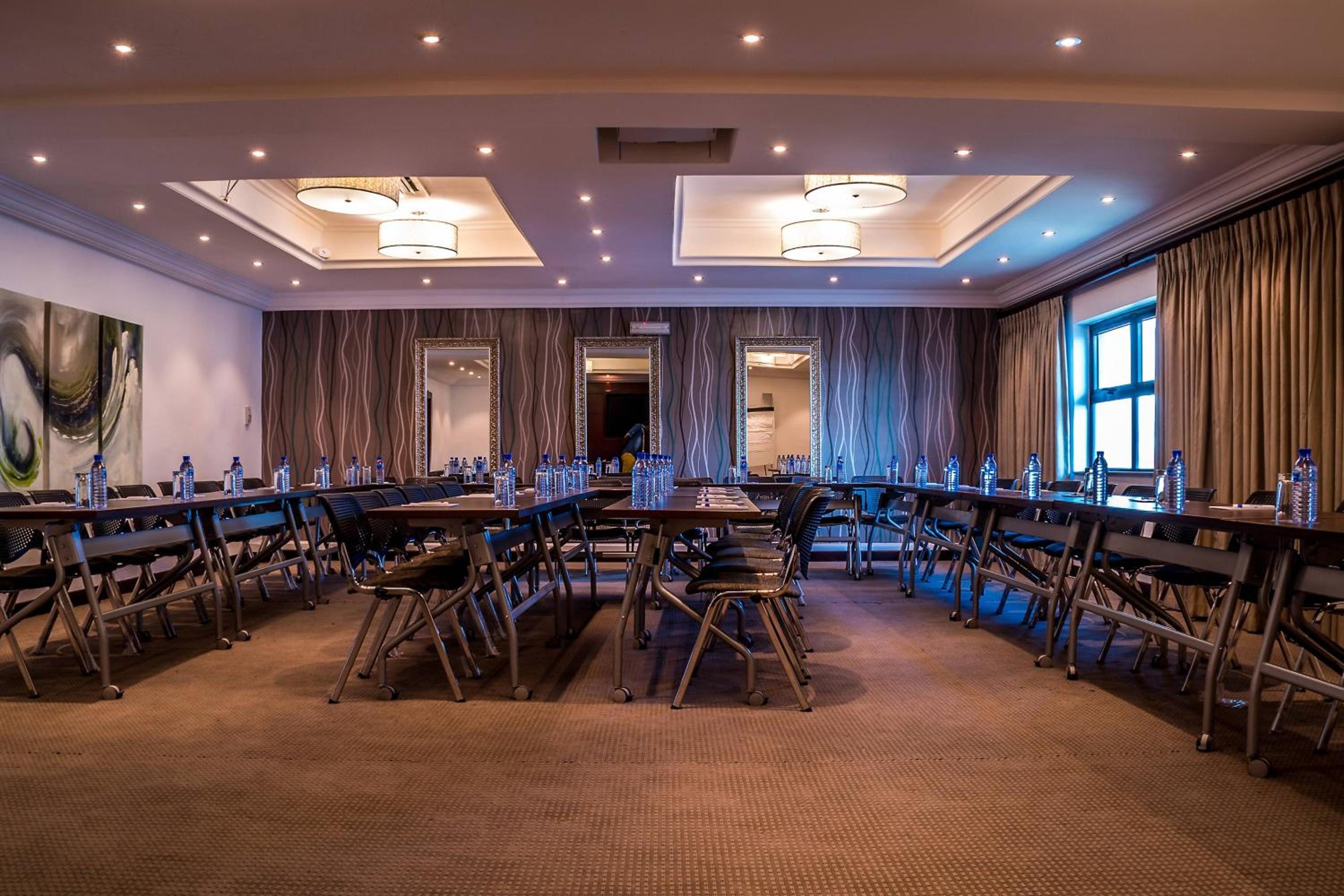 Protea Hotel by Marriott Lagos Kuramo Waters